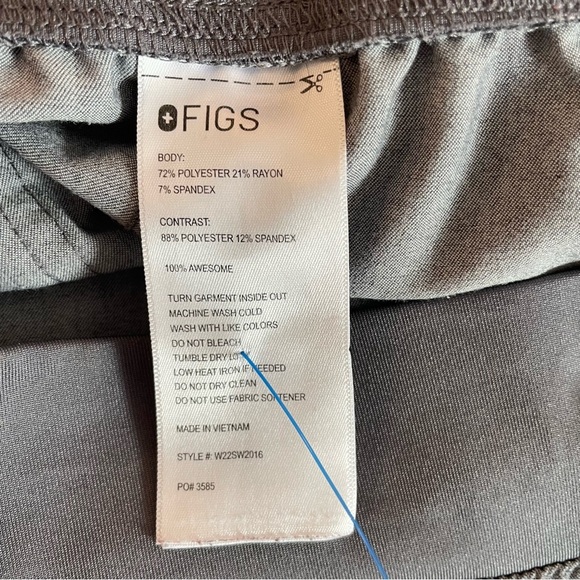 Figs Livingston Basic Scrub Pants in Graphite Gray S20605 - Picture 7 of 13